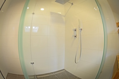 Moderná kúpeľňa 01